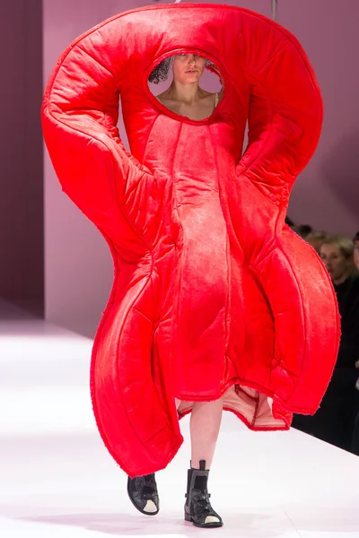 Look 12